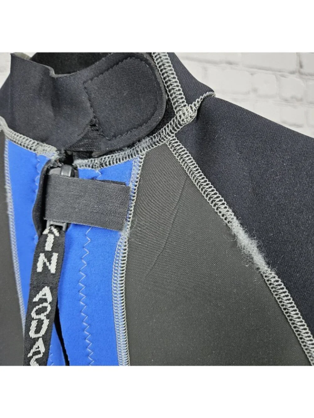 Aqua Skin Black Titanium 3.2mm US Divers Shorty Springsuit Wetsuit Youth Small S